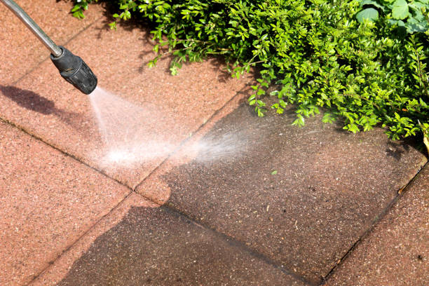 Why Choose Our Certified Pressure Washing Experts for Your Project Needs in Roosevelt Park, MI?